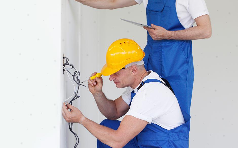 électricien de maintenance Moliens